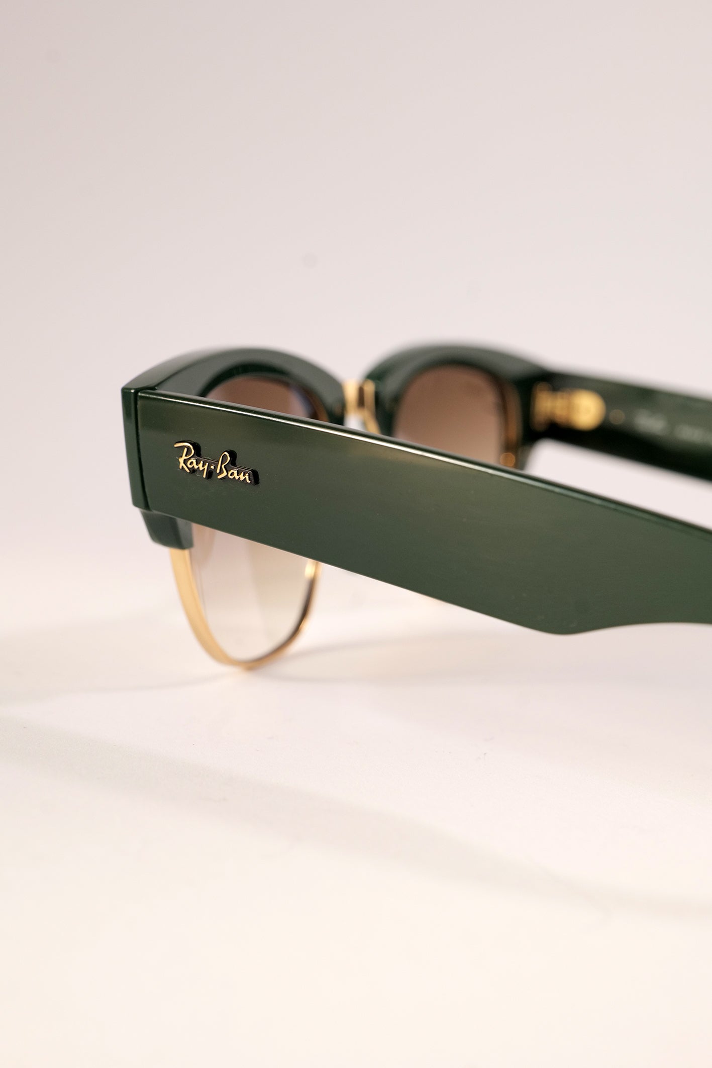 RAY-BAN SUNGLASSES – MEGA CLUBMASTER